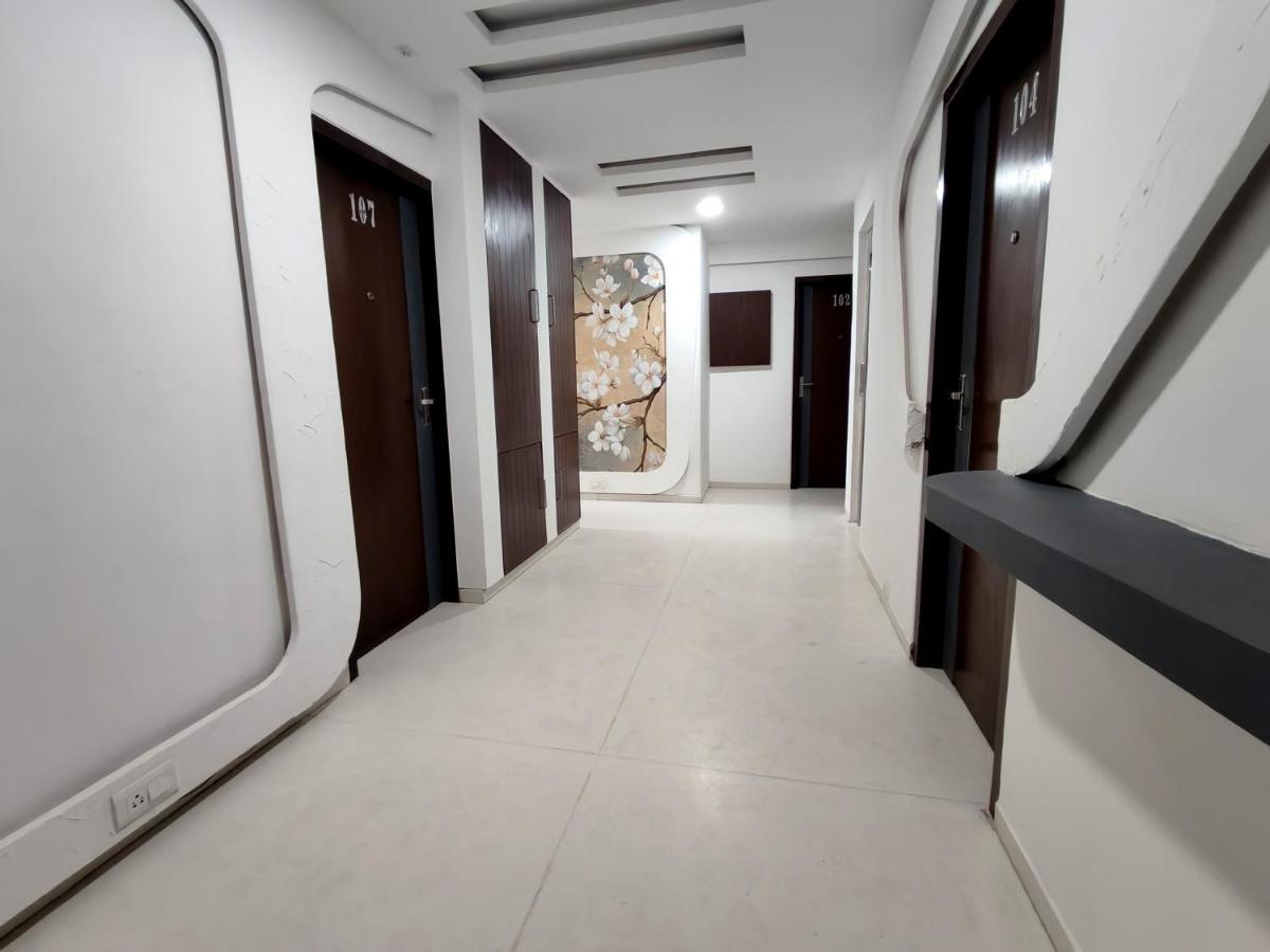 The Sky Imperial Hotel Yahvi Вадодара Экстерьер фото