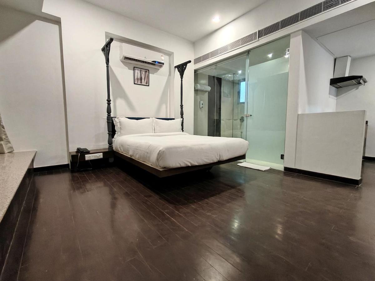 The Sky Imperial Hotel Yahvi Вадодара Экстерьер фото